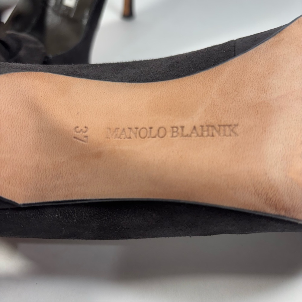 Manolo Blahnik‎ Black Heels with Floral Accent - Picture 6 of 10